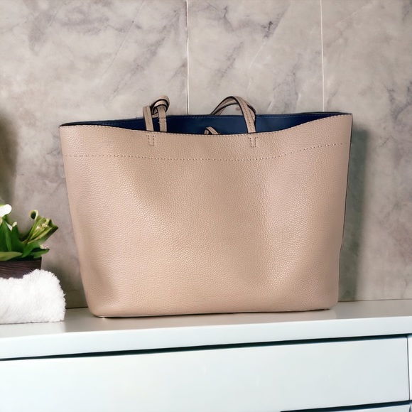 TORY BURCH
McGraw Leather Tote - Devon Sand
42200-288 - Picture 3 of 9